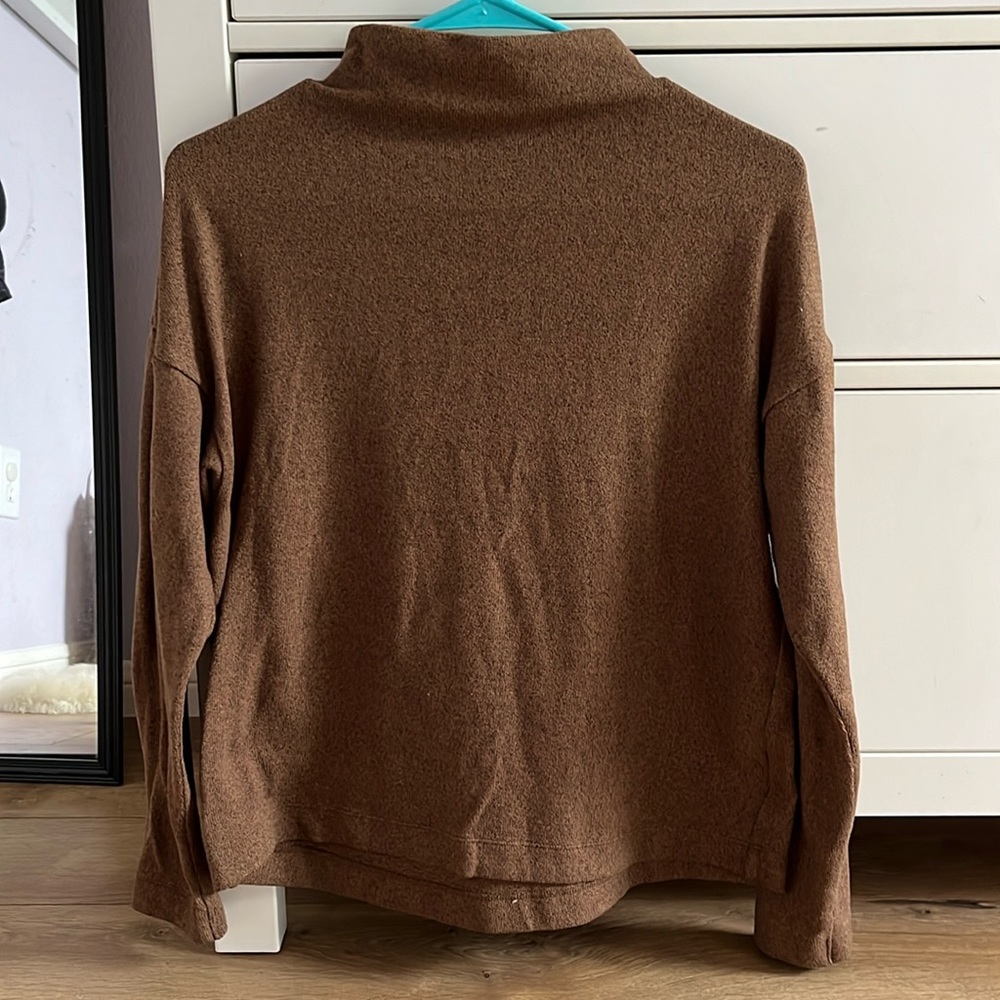 Uniqlo Mock Neck Top